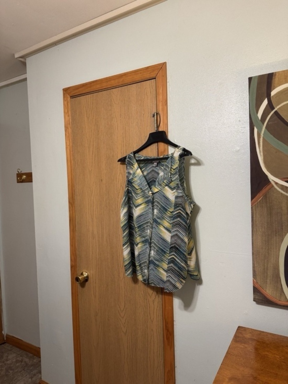Worthington Size 1X Multi-Color w/Geometric Print Sleeveless V-Neck Blouse - EUC